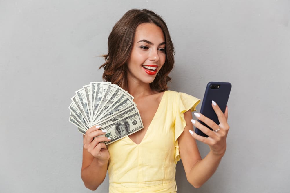 How to Make Money from Your Phone (20+ Real Methods) 2023