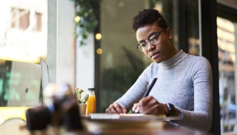 How to Become a Freelance Writer