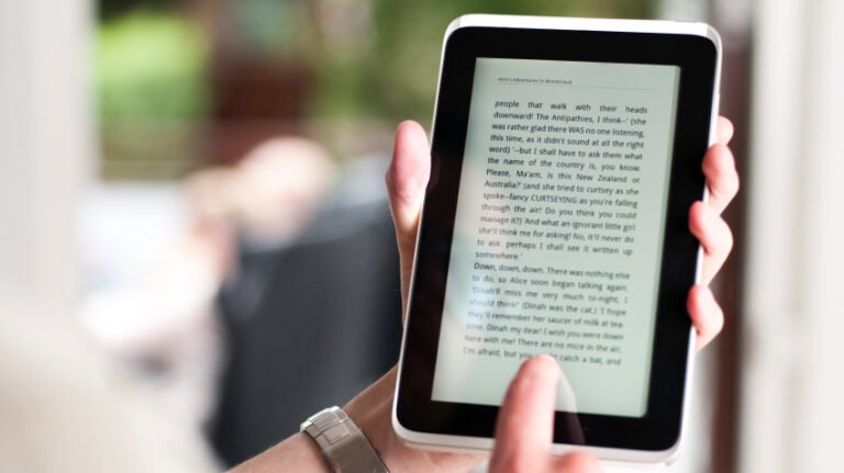 How to Make Money with eBooks: Guide for Selling eBooks 2023
