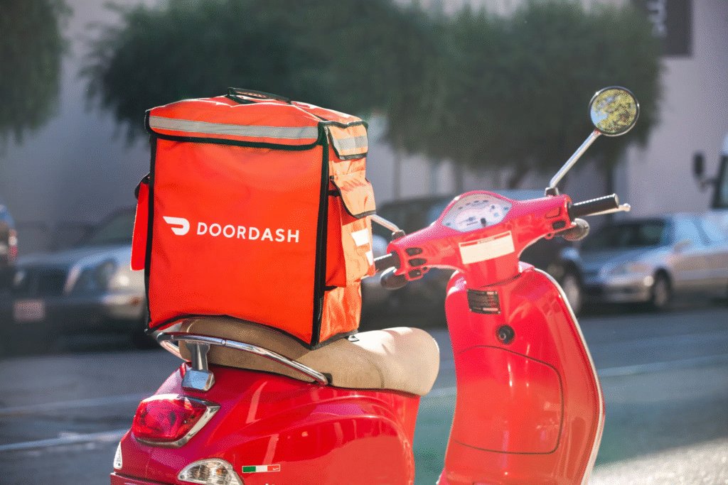 How to Make Money on DoorDash in 2025