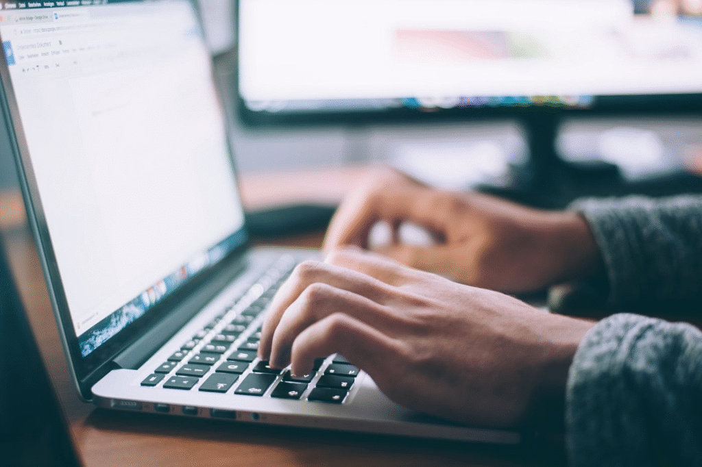 How to Make Money on Upwork in 2025
