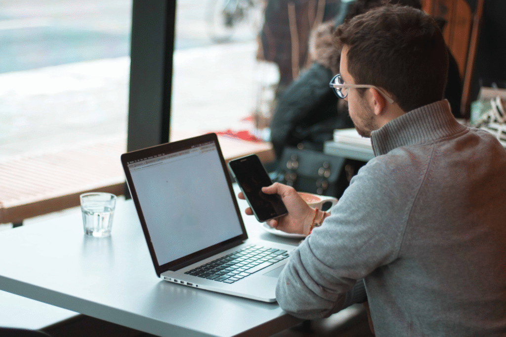 How to Make Money on Upwork in 2025
